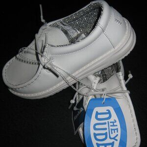 HEY DUDE WALLY YOUTH MONO LEATHER WHITE Lightweigth Slip on Shoe Sz Y2 EU35 NEW